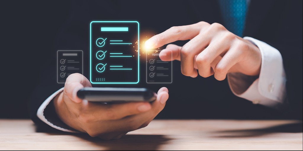 Digital inspection checklist with pass/fail items and required fields